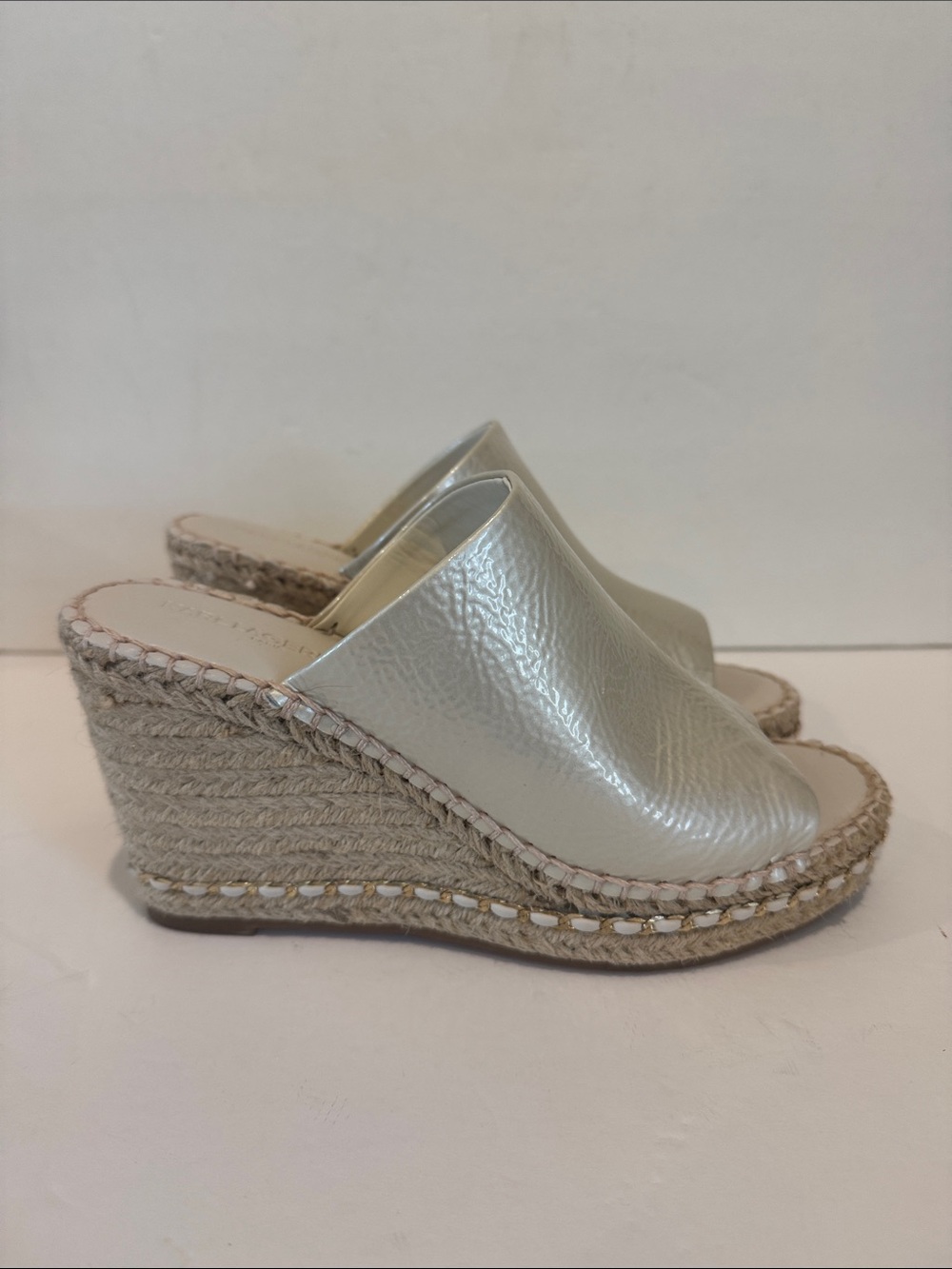 Karl Lagerfeld Carina Leather Espadrille Wedge Mules in pearly Light Cream